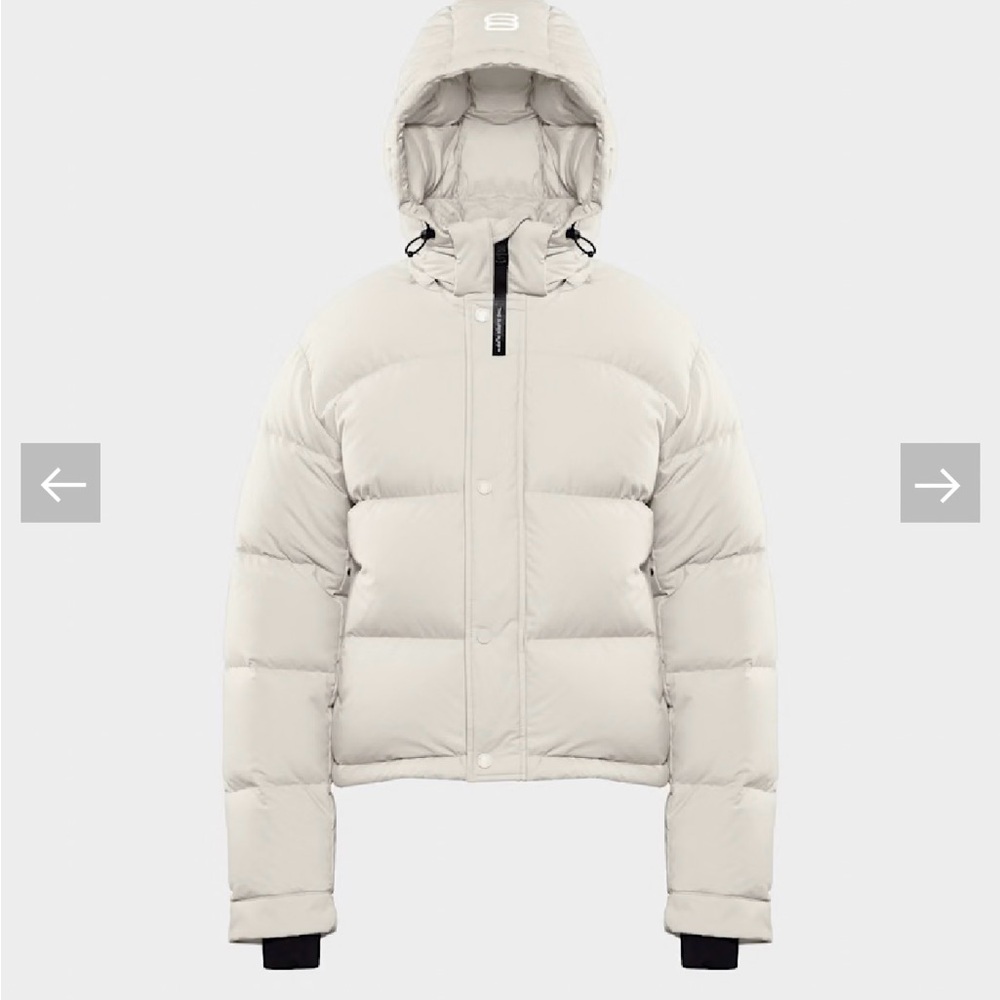 Aritzia Superpuff Shorty